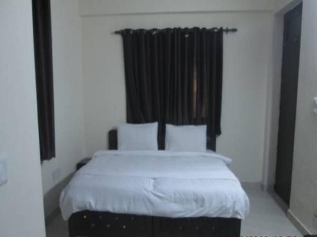 Charanpahari Hotel นิวเดลี ห้อง รูปภาพ