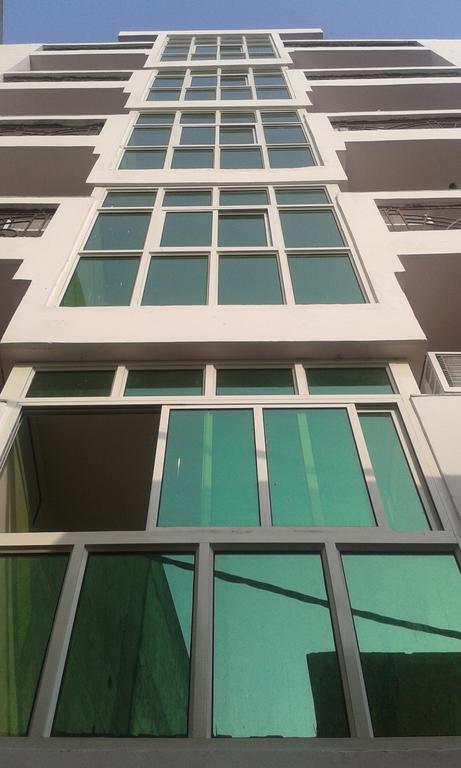 Charanpahari Hotel นิวเดลี ภายนอก รูปภาพ